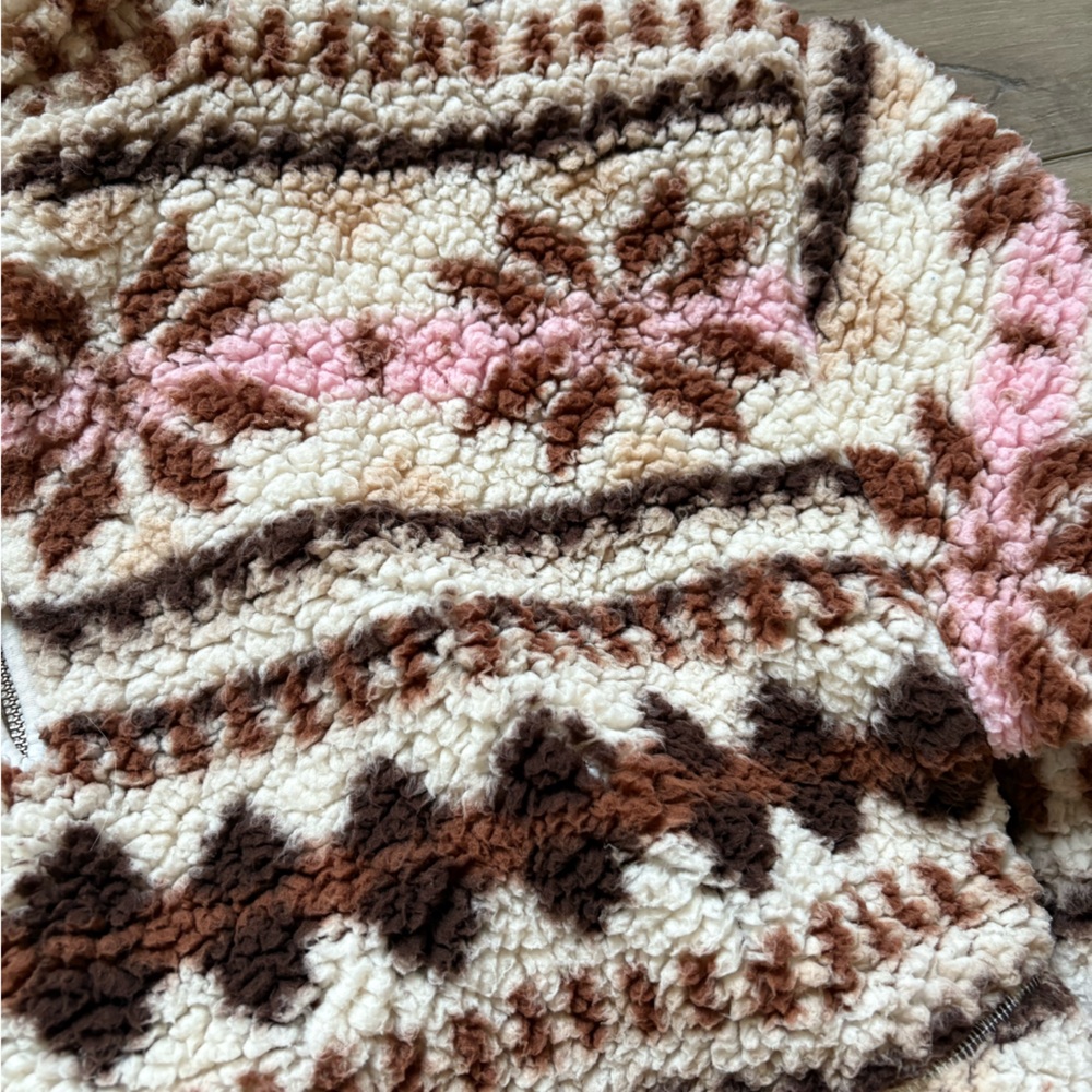 Aerie hometown holiday Cream and Brown Floral fleece quarter zip - Picture 5 of 11